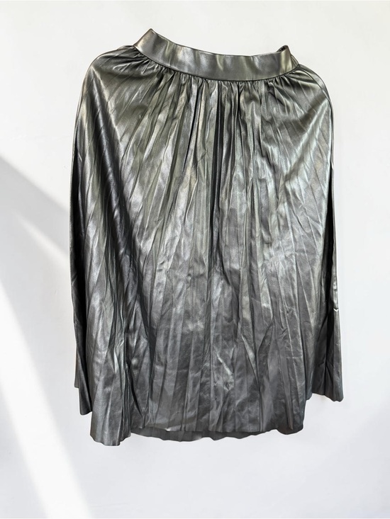 Sincerly Jules Dresses & Skirts - Sincerely Jules Black Pleated Midi Skirt Size Small Y2K Party Holiday Glam